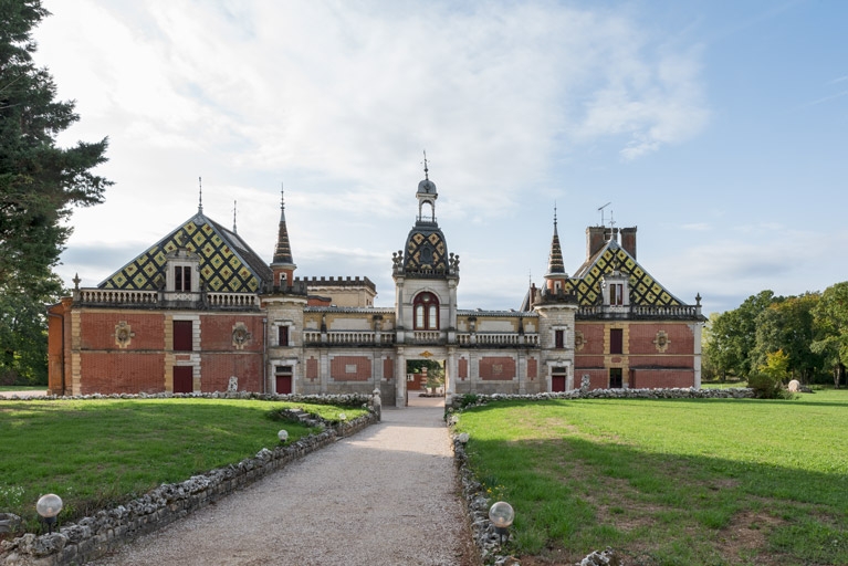 ferme de vigneron puis château des Tourelles