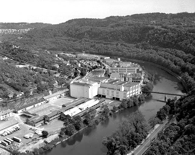 usine à papier de la société des Papeteries Bisontines, usine de fibres artificielles et synthétiques dite usine des Soieries puis de la Rhodiacéta