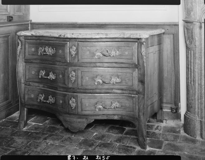 commode (1), style Louis XV