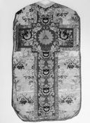 chasuble, étole, manipule, bourse (?, ornement)