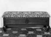 bancs, coffres (2) (en pendant)