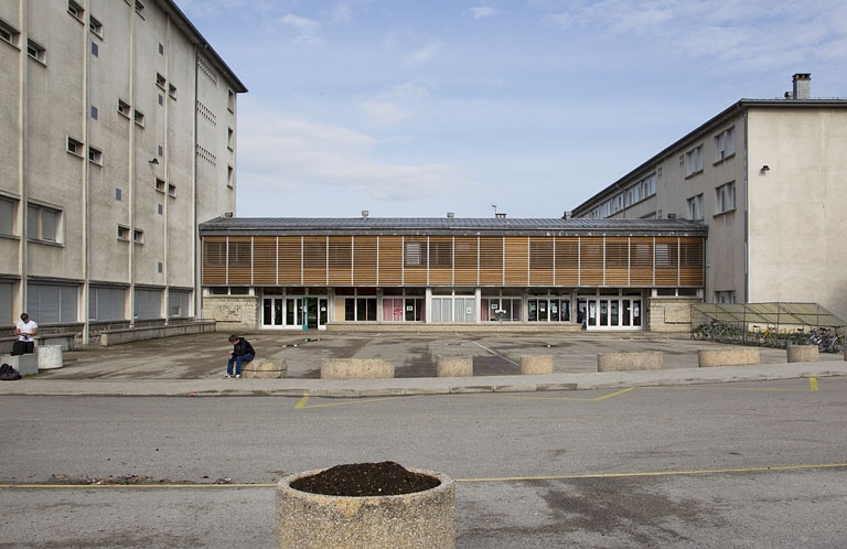école professionnelle (collège puis lycée Toussaint Louverture)