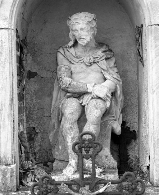 statue : Christ de Pitié