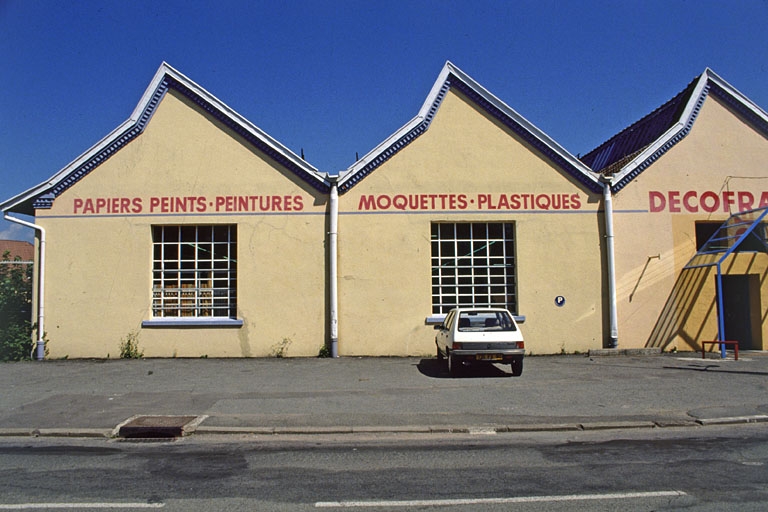 filature de laine peignée Schwartz et Cie, puis usine de teinturerie Achtnich, actuellement magasin de commerce