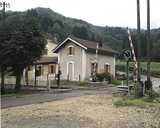 maison de garde-barrière et passage à niveau n° 72, puis halte puis gare dite station de Vaux-lès-Saint-Claude (voie ferrée Andelot - La Cluse)