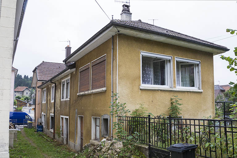 ferme, puis magasin de commerce et atelier d'horlogerie de Bernard Mougin
