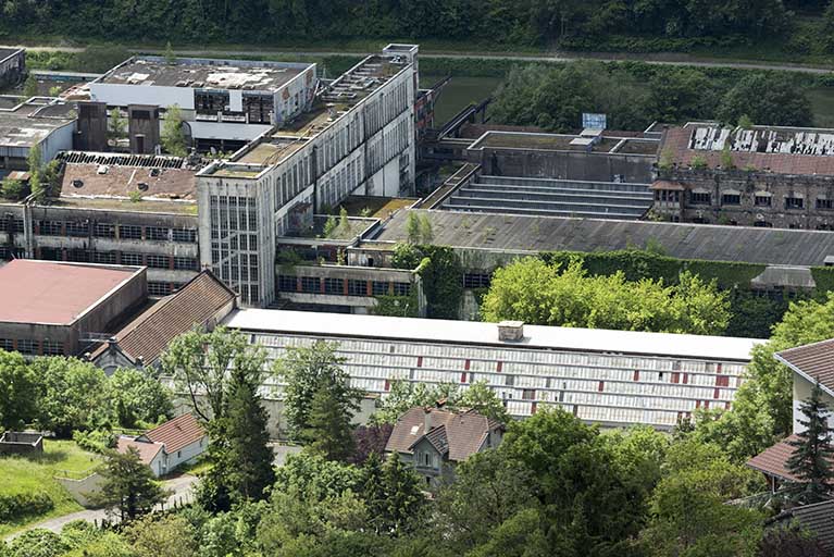 usine à papier de la société des Papeteries Bisontines, usine de fibres artificielles et synthétiques dite usine des Soieries puis de la Rhodiacéta