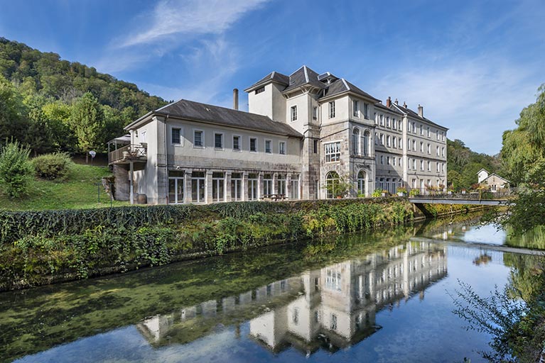 établissement thermal, hôtel de voyageurs et restaurant