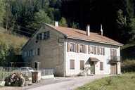 auberge, relais de poste, atelier d'horlogerie puis de traitement de surface des métaux