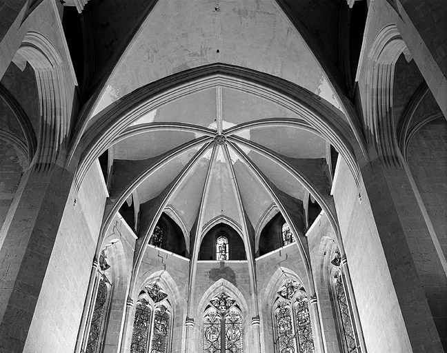 église abbatiale de l'abbaye Saint-Oyend, actuellement cathédrale Saint-Pierre, Saint-Paul et Saint-André