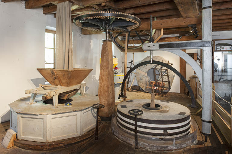 moulin-scierie de Métabief, actuellement halte garderie, dancing, logement et musée de la meunerie