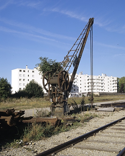 machine à lever à bâti fixe (grue tournante fixe)