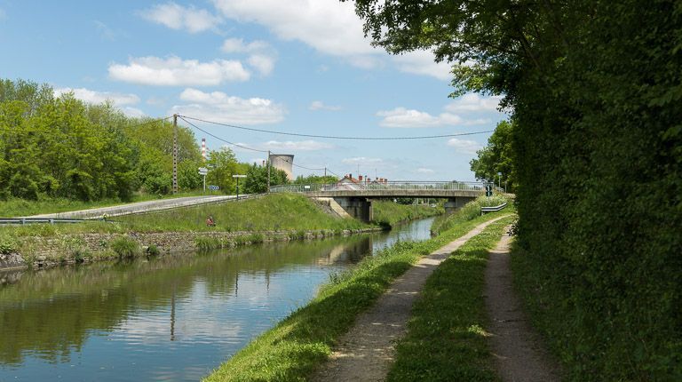 pont routier isolé des Chavannes (canal du Centre)