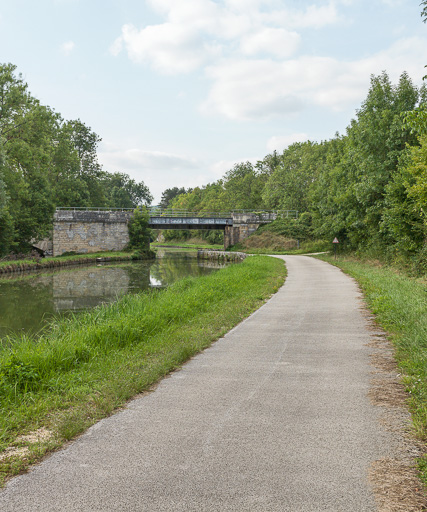 pont ferroviaire dit de la Grande Morte (canal du Nivernais)
