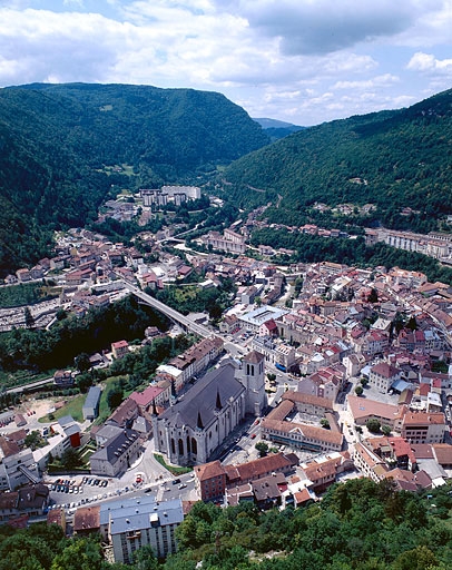 église abbatiale de l'abbaye Saint-Oyend, actuellement cathédrale Saint-Pierre, Saint-Paul et Saint-André