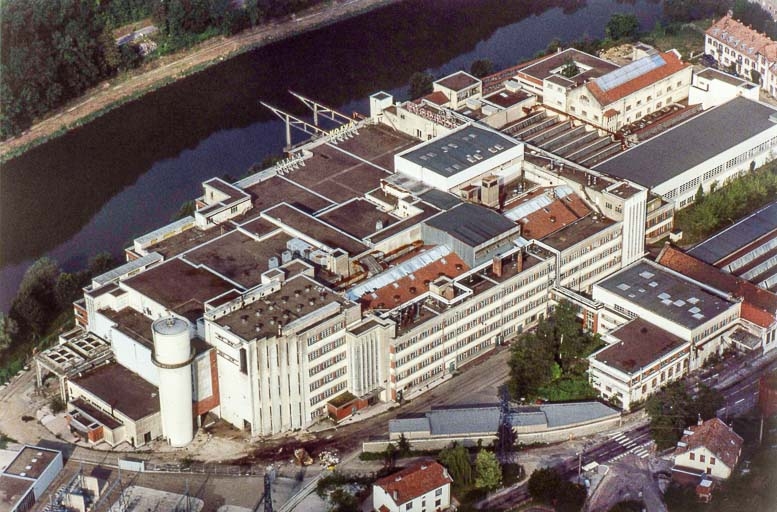 usine à papier de la société des Papeteries Bisontines, usine de fibres artificielles et synthétiques dite usine des Soieries puis de la Rhodiacéta