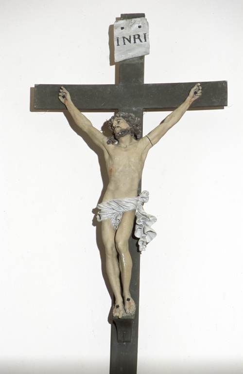 statue : Christ en croix