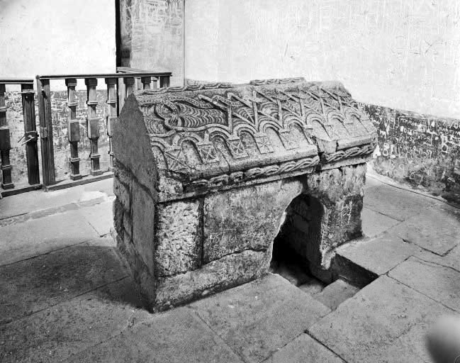 sarcophage dit Pierre des fous