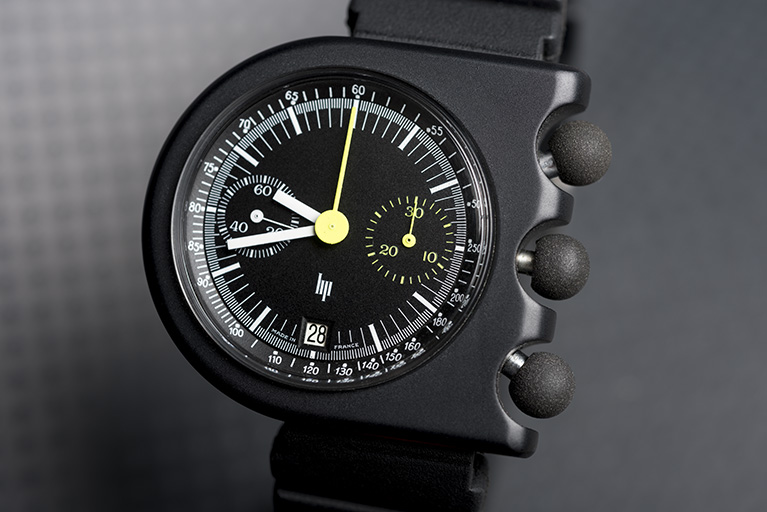 montre-bracelet mécanique Lip Mach 2000