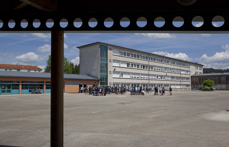 école professionnelle (collège puis lycée Toussaint Louverture)