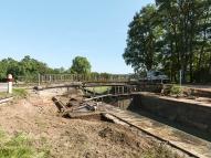 pont routier sur l'écluse 18 du versant Méditerranée (canal du Centre)