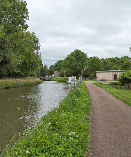 site de l'écluse 42 du versant Seine, dite de Villiers (canal du Nivernais)