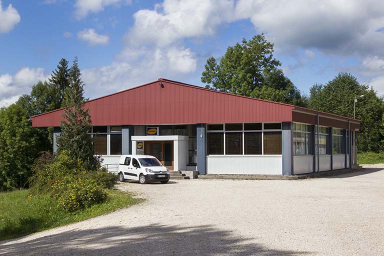 usine d'horlogerie (usine de montres et de fournitures pour l'horlogerie) Robert Jeambrun puis usine de décolletage et de matériel électrique industriel Jeambrun Appareillages
