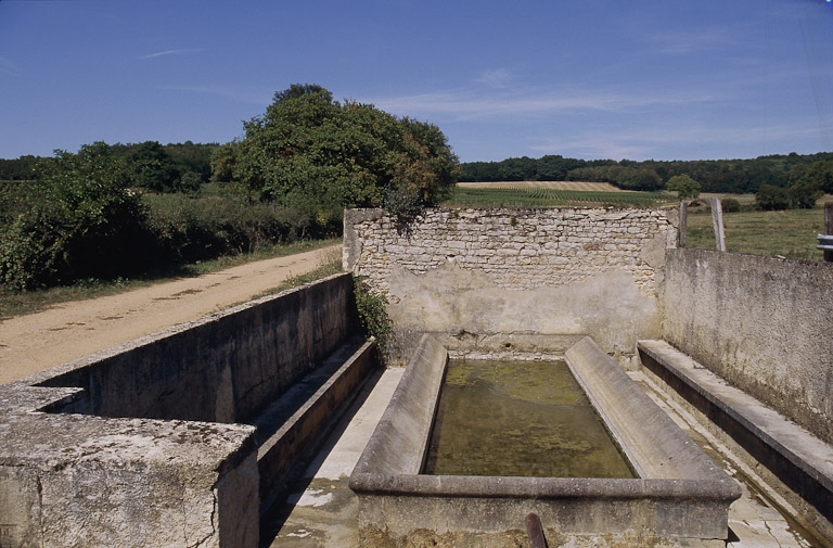 lavoir dit de la source de l'Isérable