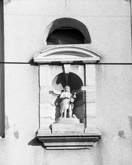 groupe sculpté : saint Jean-Baptiste ou saint Roch