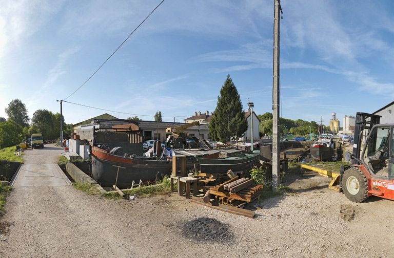 port de Saint-Jean-de-Losne (canal de Bourgogne)