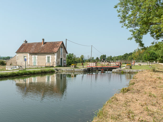 site de l'écluse 72, dite de Rivotte (canal du Nivernais)