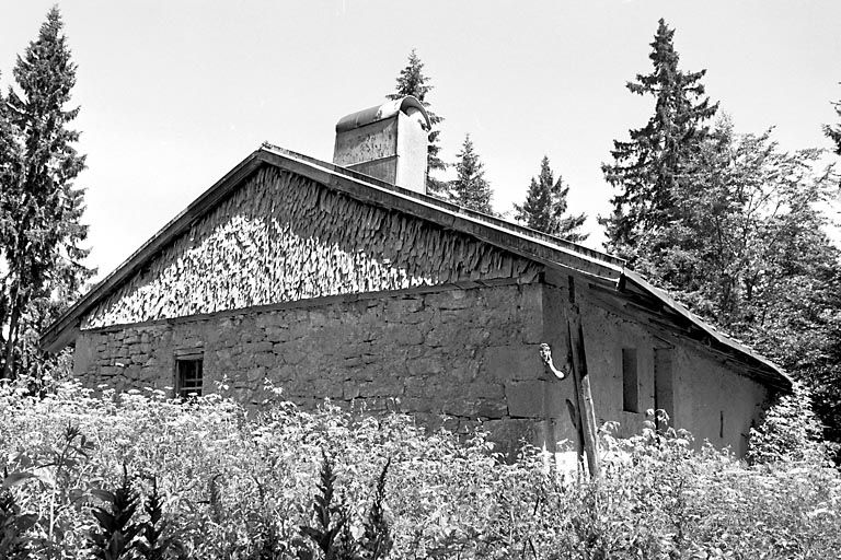 ferme (chalet d'estive, loge)