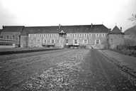 château fort dit château Charrin