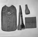 chasuble, étole, manipule, voile de calice (ornement)
