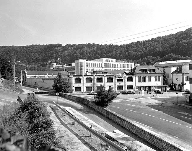 usine à papier de la société des Papeteries Bisontines, usine de fibres artificielles et synthétiques dite usine des Soieries puis de la Rhodiacéta