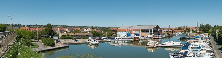 port Campionnet, actuel port de plaisance Guichard-Campionnet (canal du Centre)