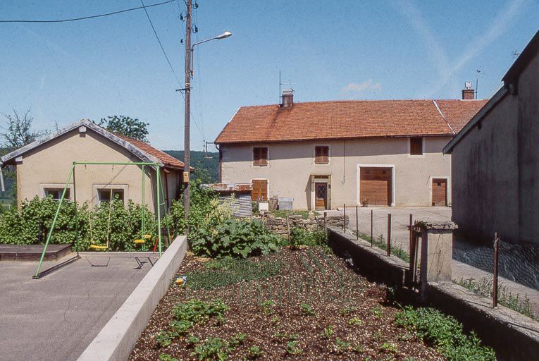 ferme, atelier de clouterie