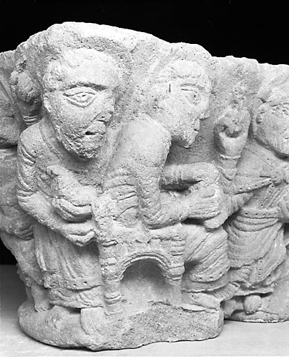 chapiteau : Le Christ, onze Apôtres (?), sainte Madeleine (?)