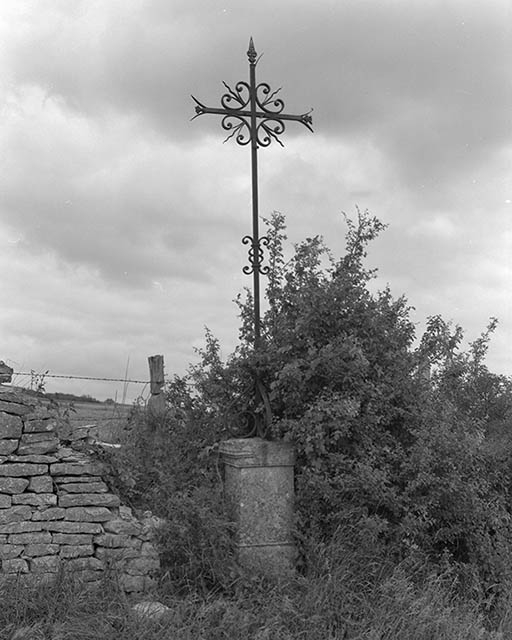 croix de chemin dite croix Saint-Marc