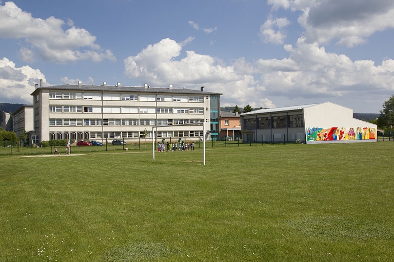 école professionnelle (collège puis lycée Toussaint Louverture)