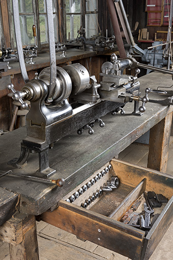 machine à tourner (tour d'outilleur Lorch, Schmidt & Co)
