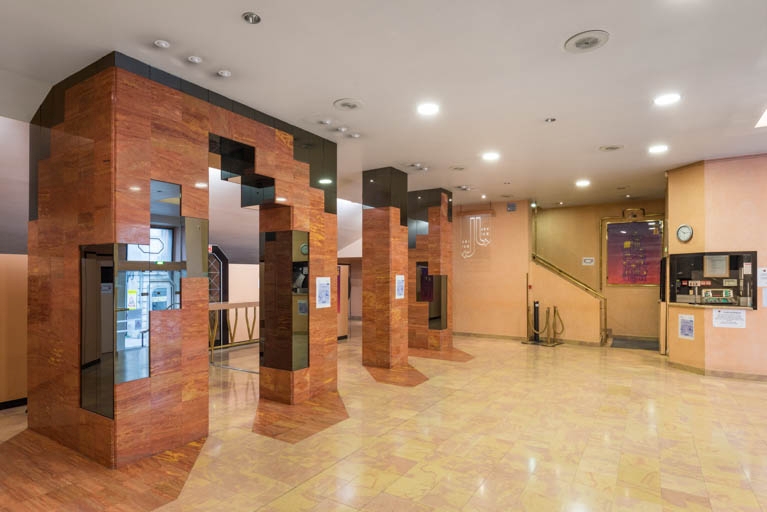 salle paroissiale et cinéma Familia puis théâtre des Feuillants