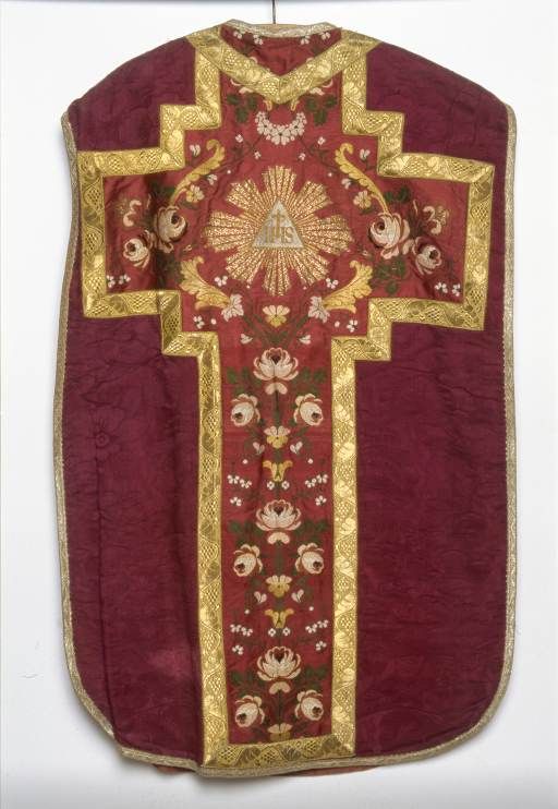 ornement rouge : chasuble