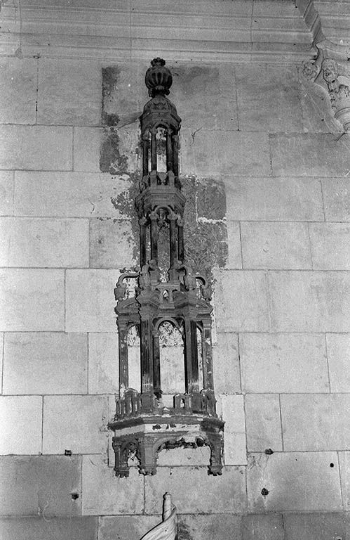 église paroissiale Saint-Pierre, Saint-Paul