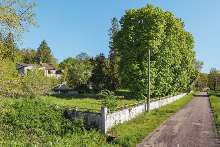 établissement thermal, hôtel de voyageurs et restaurant