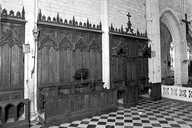 stalles, lambris de demi-revêtement