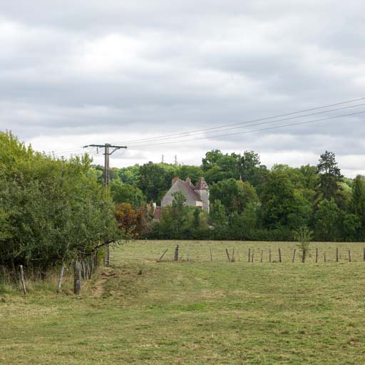 château de Saint-Rémy ; manoir (paysages du canal de Bourgogne)