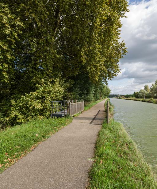 déversoir de fond et déversoir de superficie (canal du Centre)
