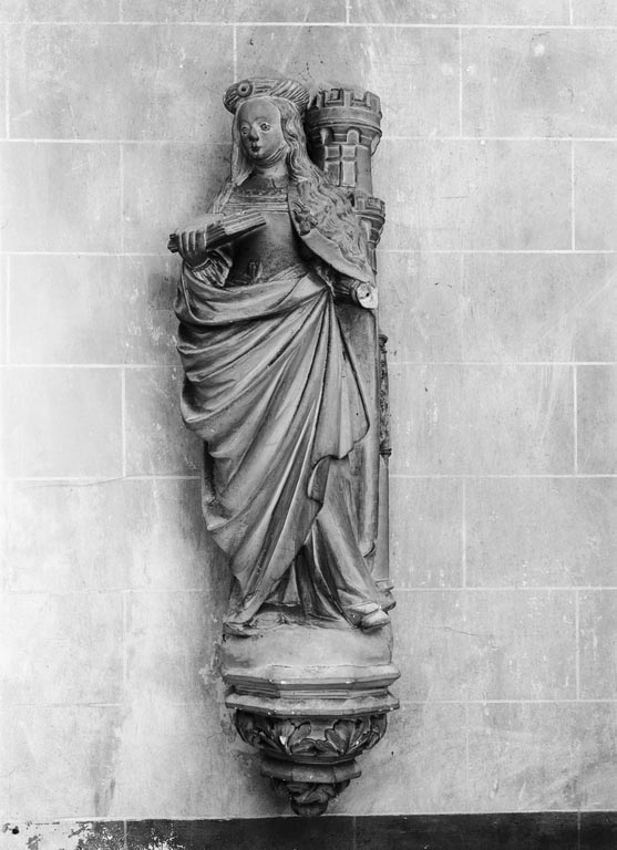 statue (petite nature) : sainte Barbe