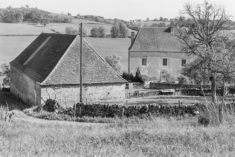 Ancienne ferme "Mommessin" (Orval)